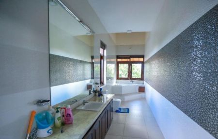 Bathroom - Nugegoda Super Luxury House For Sale In A Prime Location 