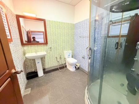Bathroom - (SH1565) Two Storey House with Swimming Pool for Sale in Battaramulla