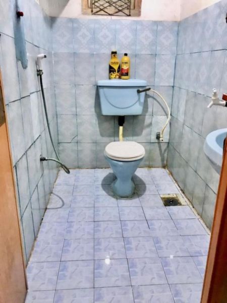 Bathroom - (AH222) Two Storey House for Sale in Makuluduwa, Piliyandala