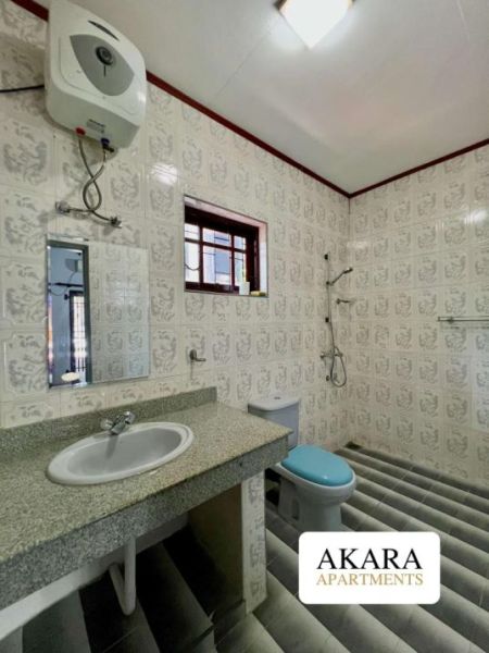 Bathroom - 10 Perches Unfurnished House for Sale - HL54200