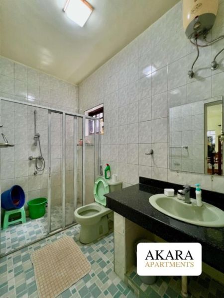 Bathroom - 10 Perches Unfurnished House for Sale - HL54200