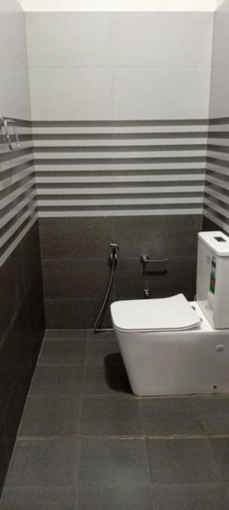 Bathroom - House For Rent In Mulleriyawa (file No 2900a)