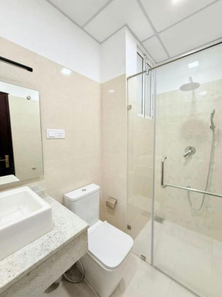 Bathroom - Trillium - 02 Bedroom Furnished Apartment for Sale in Colombo 05 (A5938)
