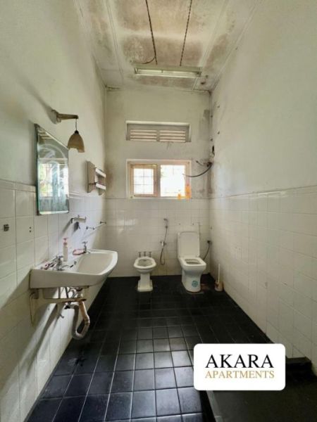 Bathroom - 66 Perches - Furnished Unfurnished House for Sale - HL54532