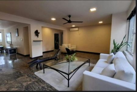 Living Room - Rock Res - 03 Bedroom Unfurnished Apartment for Sale in Colombo 07 (A6381)