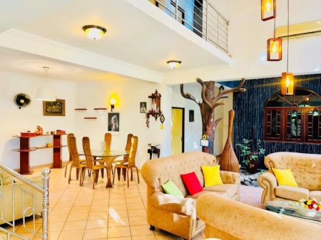 Living Room - (BR180) Furnished House for Rent in Uswetakeiyawa