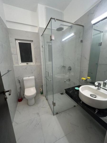 Bathroom - Mulberry/high-end furnished/02beds/for rent in Colombo -09.