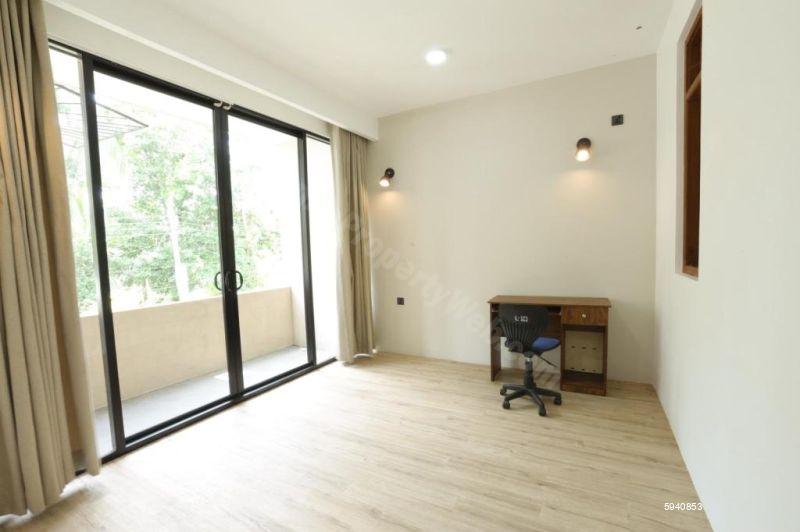 House for sale in Kahathuduwa