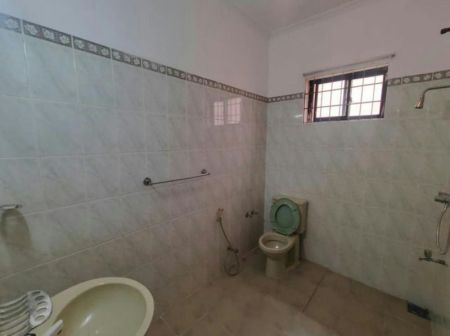 Bathroom - 04 Bedroom Unfurnished House for Rent in Colombo 05 (A6546)