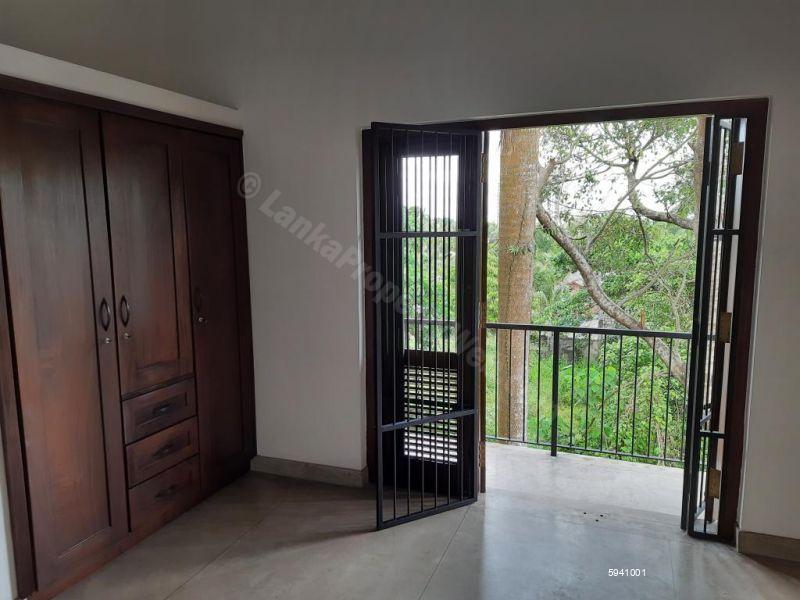 Bedroom - House for rent in Battaramulla