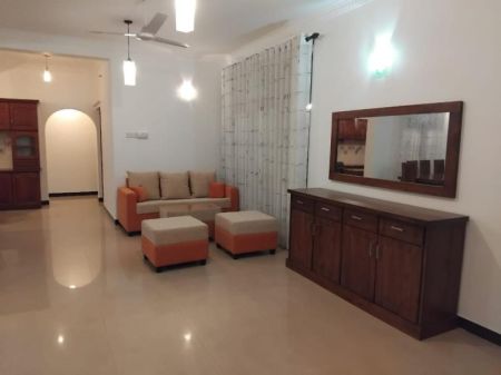 Living Room - 4 Bedroom Furnished House for Rent - Battaramulla, Akuregoda Road | LKR 500,000 Per Month (EM1020)