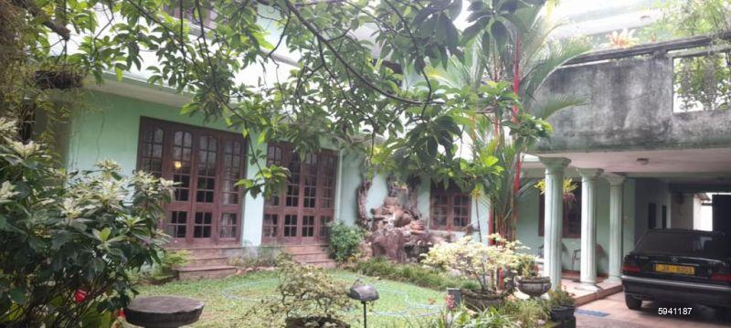 Nugegoda House for sale/rent
