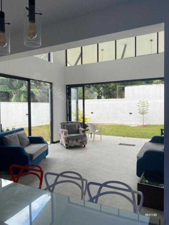 House for rent in Thalawathugoda