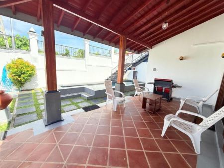 Living Room - (DC730) Beautiful Villa for Sale in Bandaragama