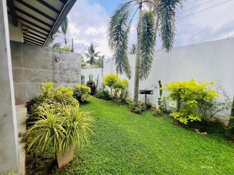 Exterior - House for rent in Kottawa