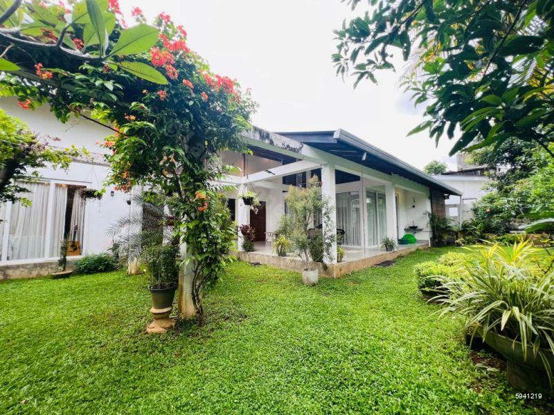 Exterior - House for rent in Kottawa