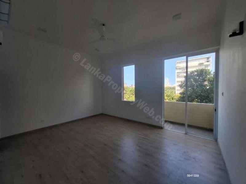 Apartment for sale in Colombo 5