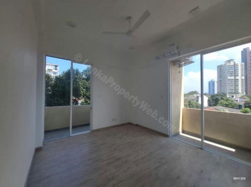 Apartment for sale in Colombo 5
