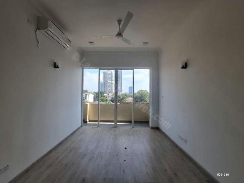 Apartment for sale in Colombo 5