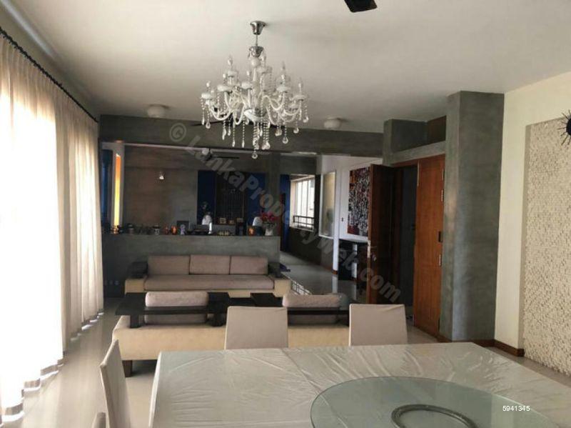 Living Room - Apartment for sale in Colombo 5