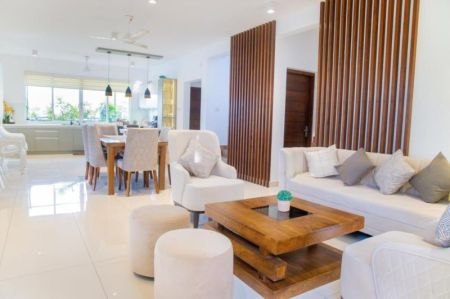 Living Room - Battaramulla 5 BR Luxury House For Sale 