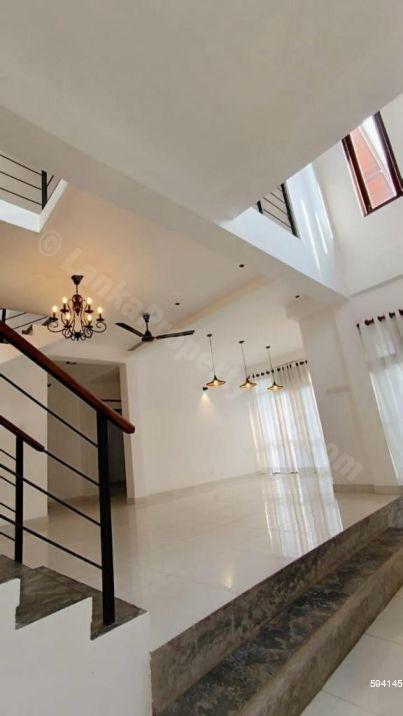 House for sale in Boralesgamuwa