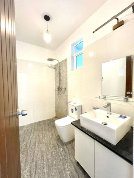 Bathroom - Katunayake (Dagonna) Two-Story House for Sale in (Gated Community)