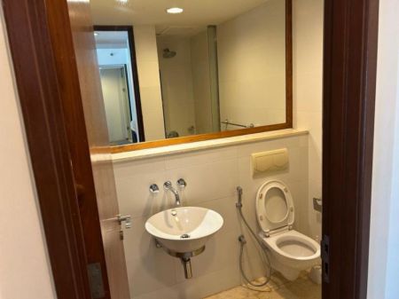 Bathroom -  Rs. 450,000/Month – Spacious 2BR Apartment for Rent at Monarch, Colombo 02 (9th Floor | 1,300 Sqft | Beira Lake View)🌆