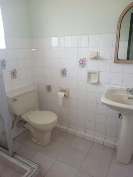 Bathroom - Colombo 05 - Poorwarama Road 03 storied house on 6.6 Perches of Land for Sale 