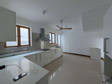 Kitchen - Newly Refurbished House for Rent in Colombo 7