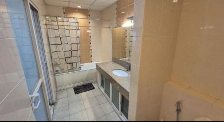 Bathroom - 1 Bedroom Fully Furnished Apartment for Sale - Colombo 8, Trillium Residencies | LKR 59.5 Million (EM1027)