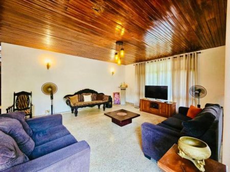 Living Room - (PH1040) Spacious Two Storey  House for Sale in Maharagama