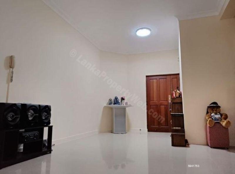 Apartment for sale in Colombo 5