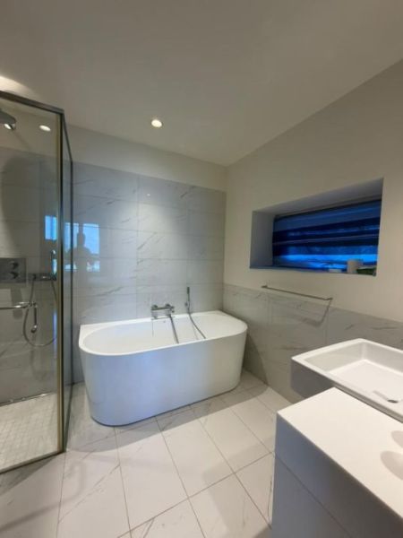 Bathroom - 🏙️ Luxury  Apartment for Rent, Colombo 02 - pda341