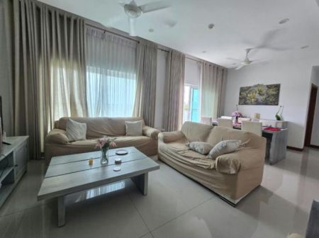 Living Room - Sky Gardens - 03 Bedroom Furnished Apartment For Sale in Rajagiriya (A2693)