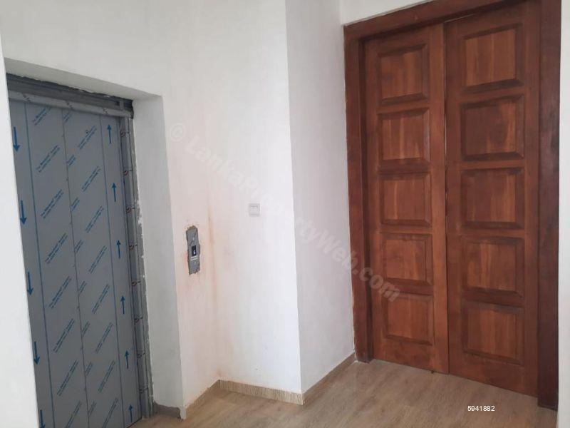 Apartment for sale in Battaramulla
