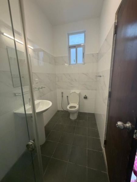 Bathroom - 🏢 Barrington Towers – Apartment For Sale | Dehiwala - PDA260
