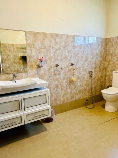 Bathroom - House for sale in Maharagama 