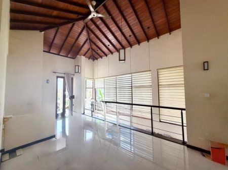 Living Room - House for sale in Nugegoda 