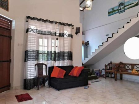 Living Room - House for sale in Makola 