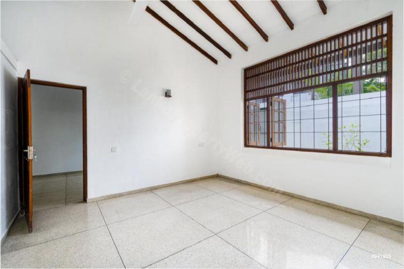 House for sale in Delkanda