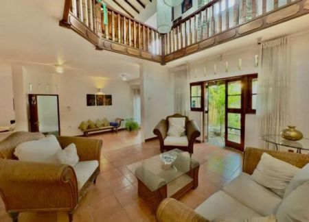 Living Room - 3 Bedroom House for Sale at Pita Kotte / LKR 168,000,000 (EM040RN)