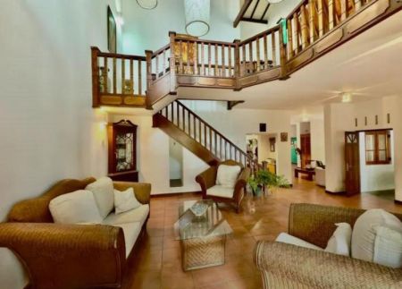 Living Room - 3 Bedroom House for Sale at Pita Kotte / LKR 168,000,000 (EM040RN)
