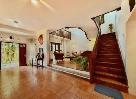 Living Room - 3 Bedroom House for Sale at Pita Kotte / LKR 168,000,000 (EM040RN)
