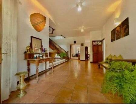 Living Room - 3 Bedroom House for Sale at Pita Kotte / LKR 168,000,000 (EM040RN)