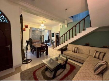 Living Room - (NR790) Luxury Furnished Three Storey House for Rent in Dehiwala