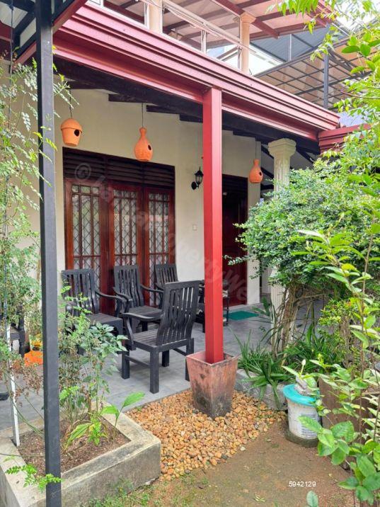House for sale in Kottawa