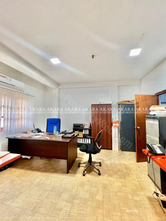 Living Room - House for rent in Colombo 5