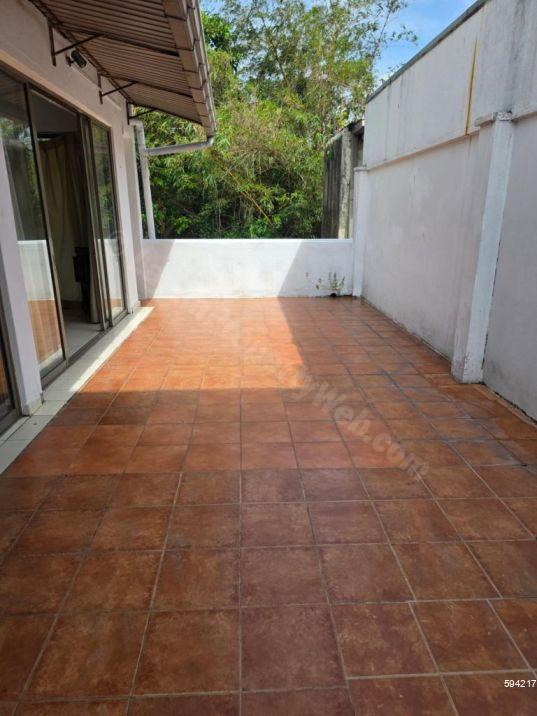 Exterior - House for rent in Colombo 5