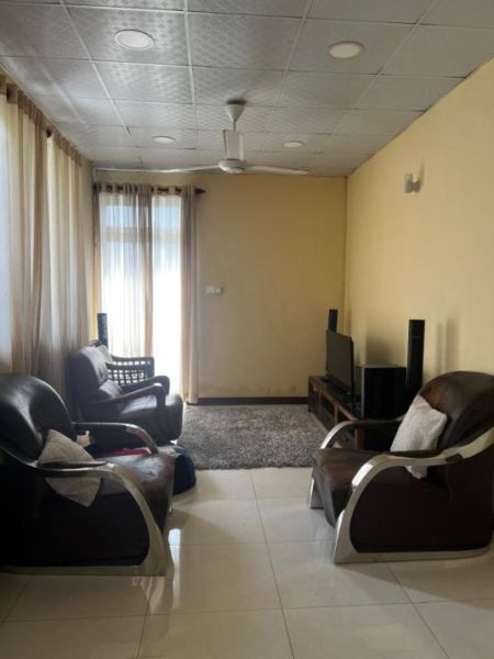 Living Room - Spacious 9-Bedroom Residence for Sale – Colombo 4